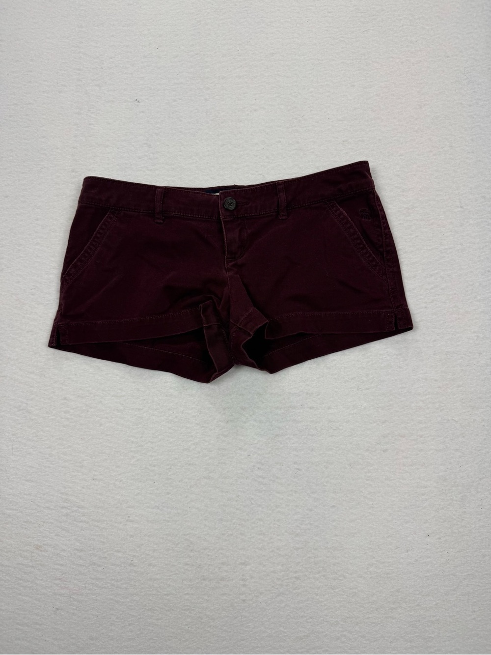 Abercrombie & Fitch Burgundy Stretch Cuffed Shorts Size 16 Indie Sleaze Y2K